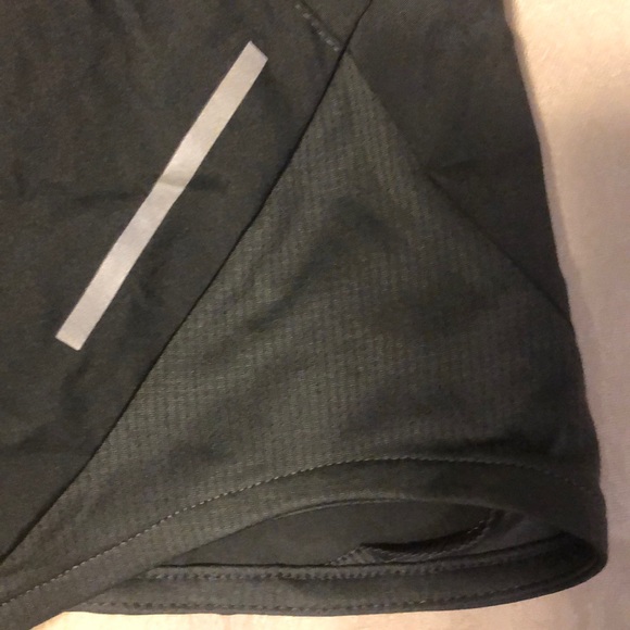 Adidas women’s running shorts. - Picture 5 of 7